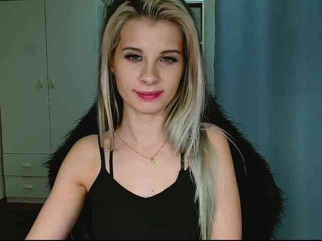 KristineNatural Live Webcam on BongaCams