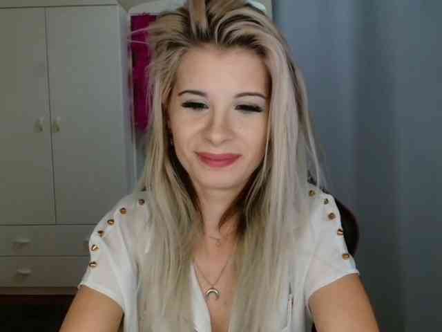 KristineNatural webcam