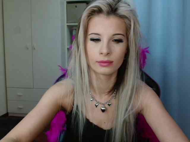 KristineNatural webcam