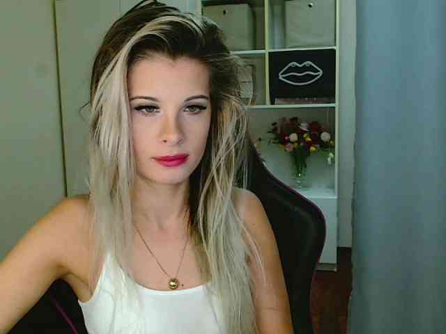 KristineNatural webcam