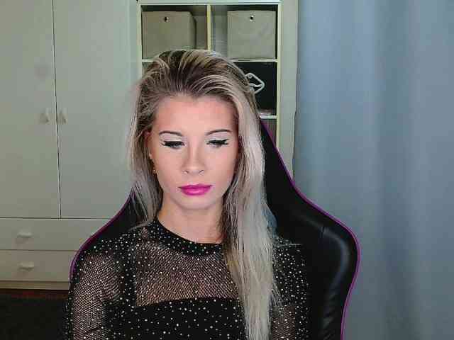 KristineNatural webcam