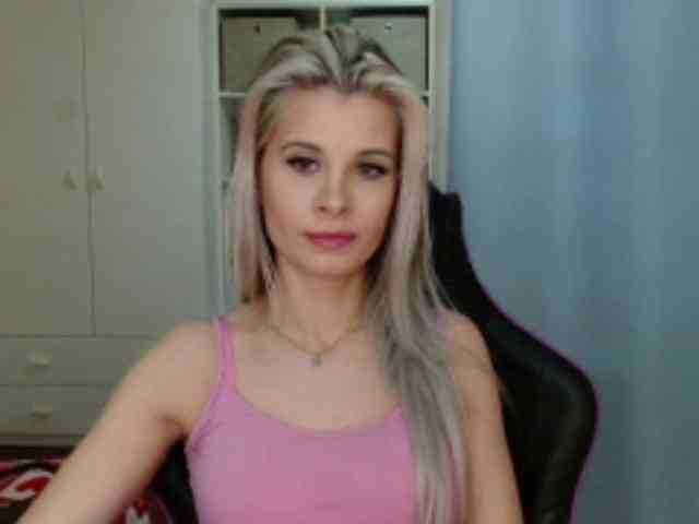 KristineNatural webcam