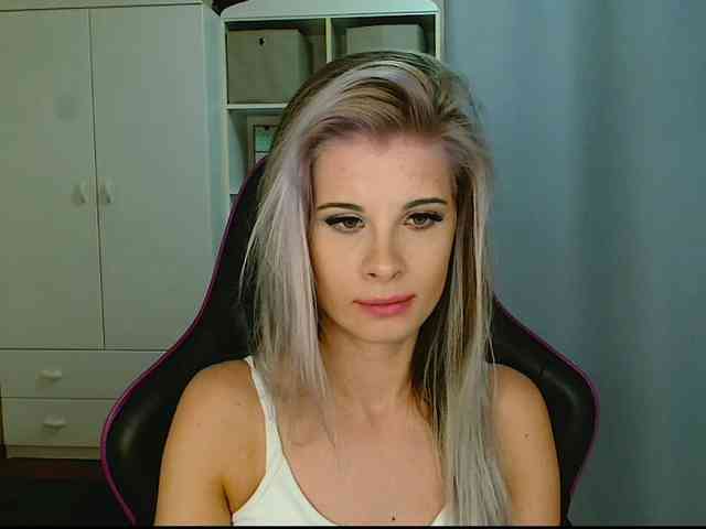 KristineNatural webcam