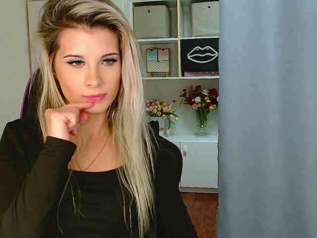 KristineNatural webcam