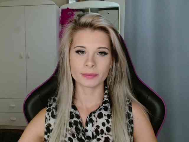 KristineNatural webcam
