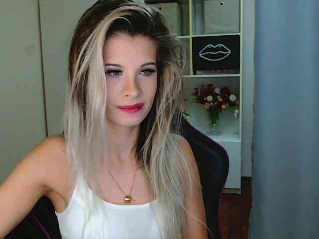 KristineNatural webcam