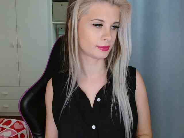 KristineNatural webcam