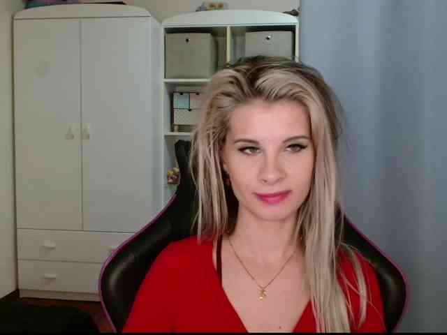KristineNatural webcam