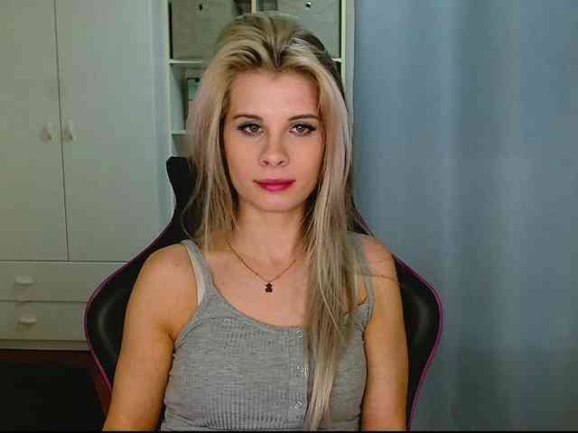 KristineNatural webcam