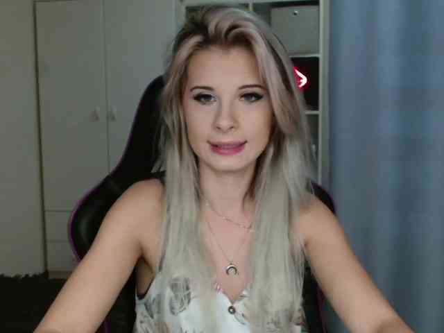 KristineNatural webcam