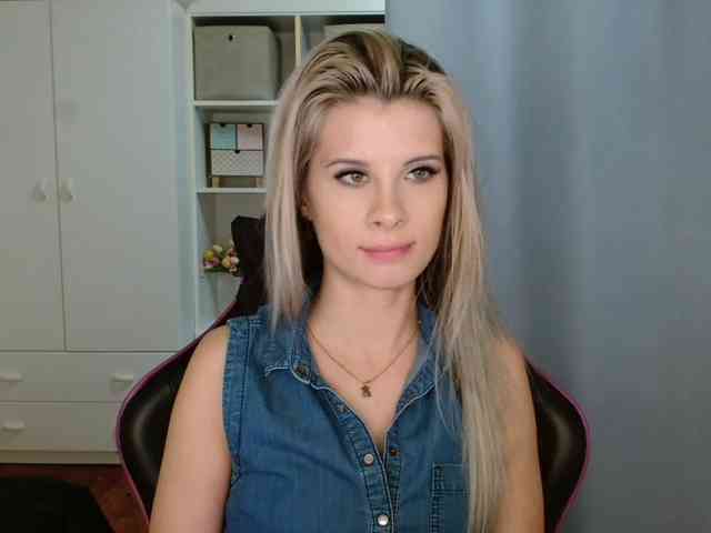 KristineNatural webcam