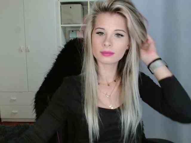 KristineNatural webcam