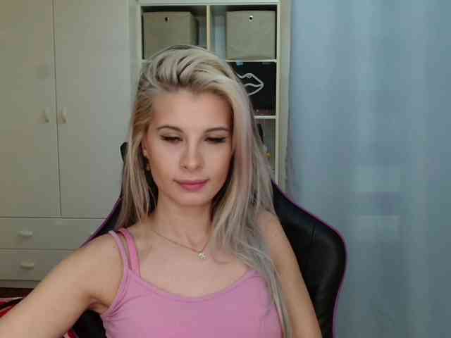 KristineNatural webcam