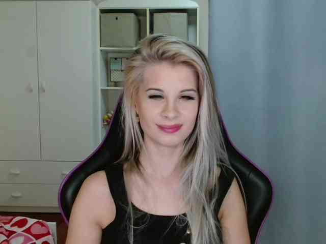 KristineNatural webcam