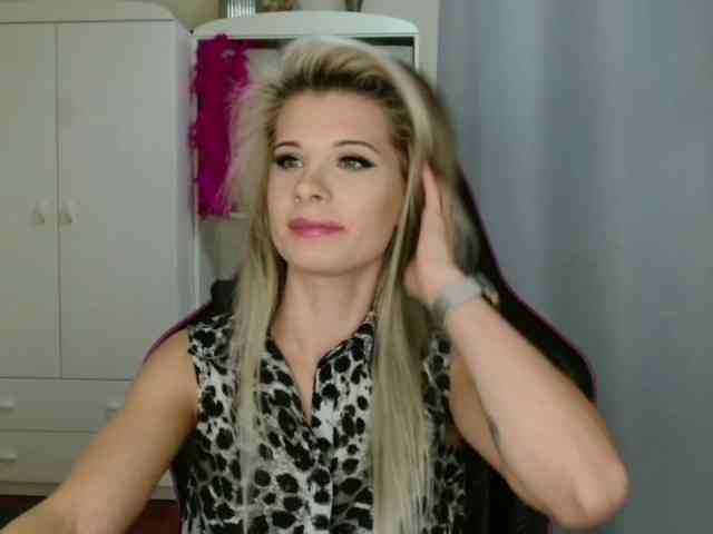 KristineNatural webcam