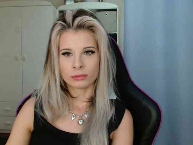 KristineNatural webcam