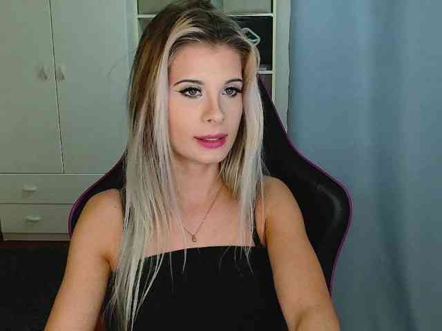 KristineNatural webcam