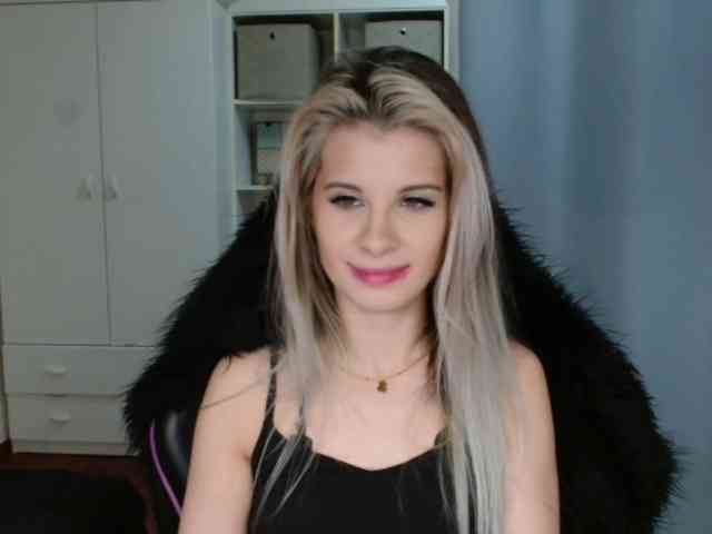 KristineNatural webcam