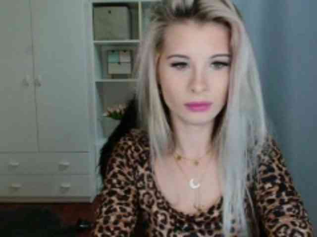KristineNatural webcam