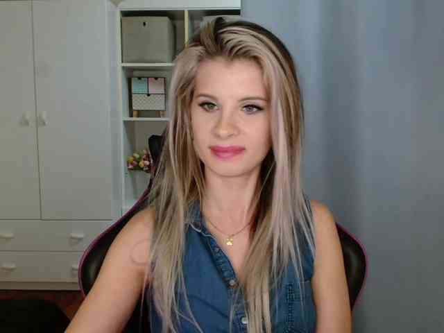 KristineNatural webcam