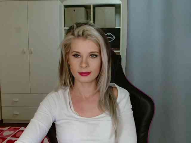 KristineNatural webcam