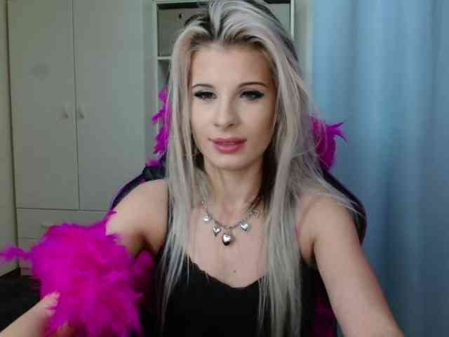 KristineNatural webcam