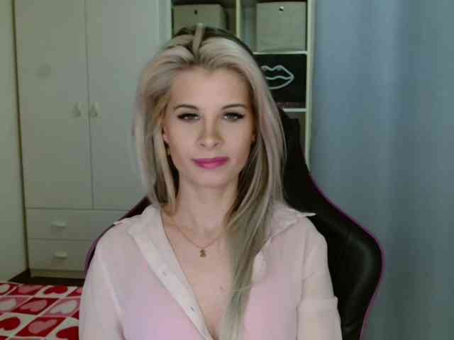 KristineNatural webcam