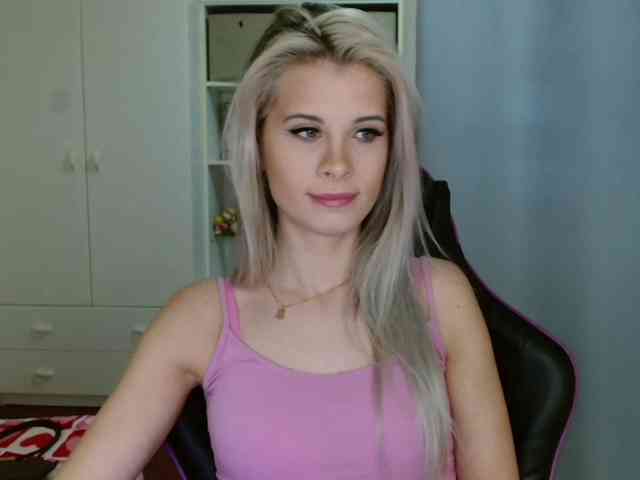 KristineNatural webcam