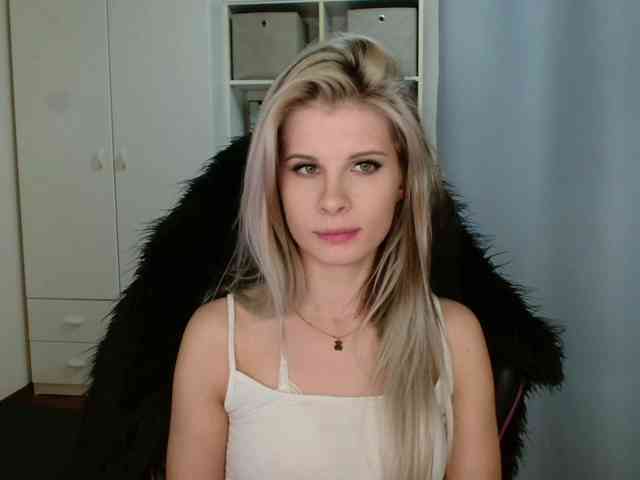 KristineNatural webcam