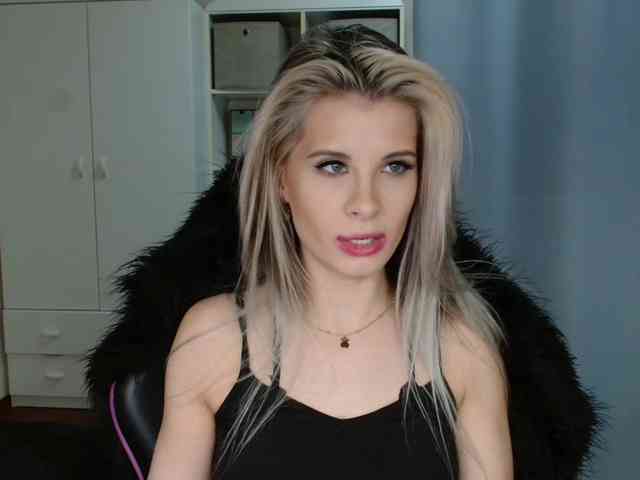 KristineNatural webcam