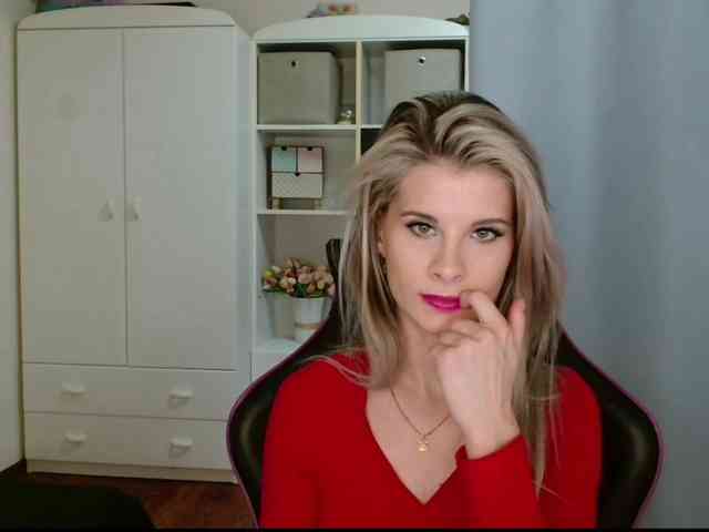 KristineNatural webcam