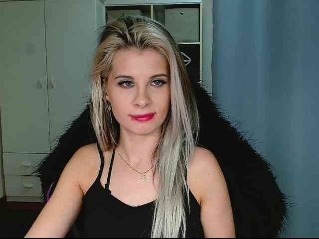 KristineNatural webcam