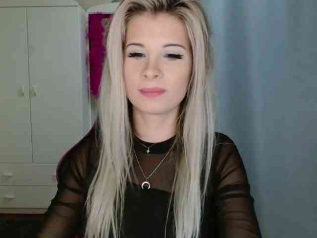 KristineNatural webcam