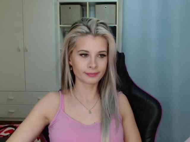 KristineNatural webcam