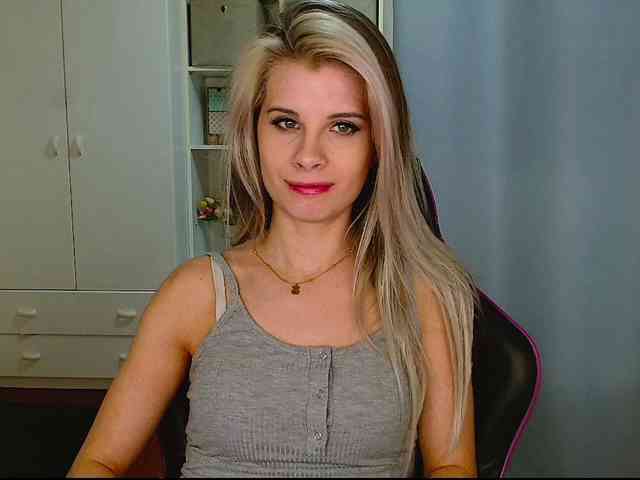 KristineNatural webcam