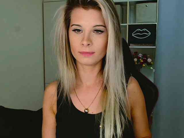 KristineNatural webcam