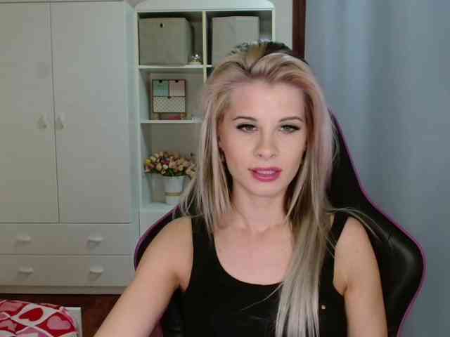 KristineNatural webcam