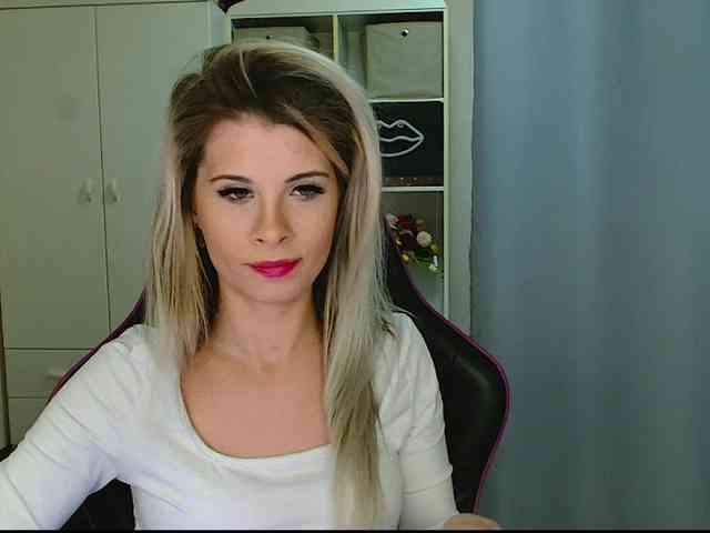 KristineNatural webcam