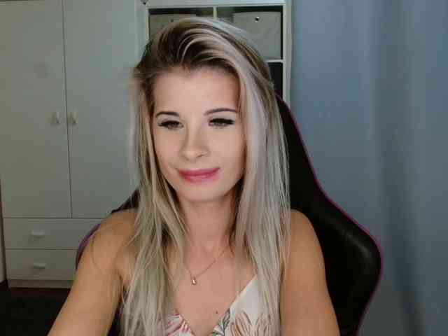 KristineNatural webcam