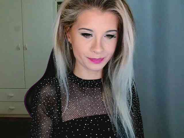 KristineNatural webcam