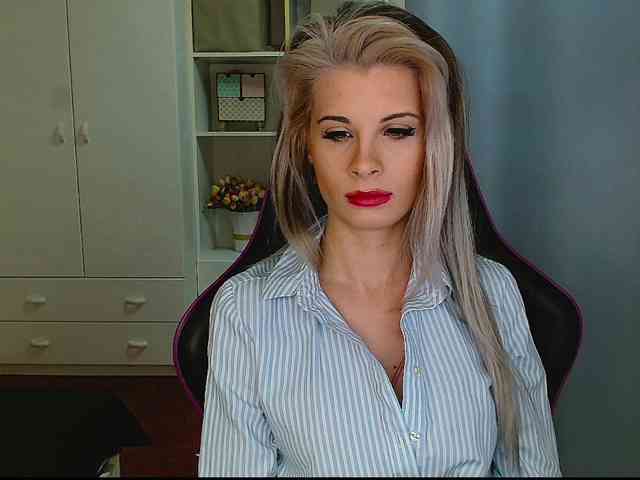 KristineNatural webcam
