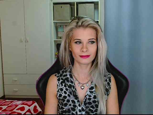 KristineNatural webcam