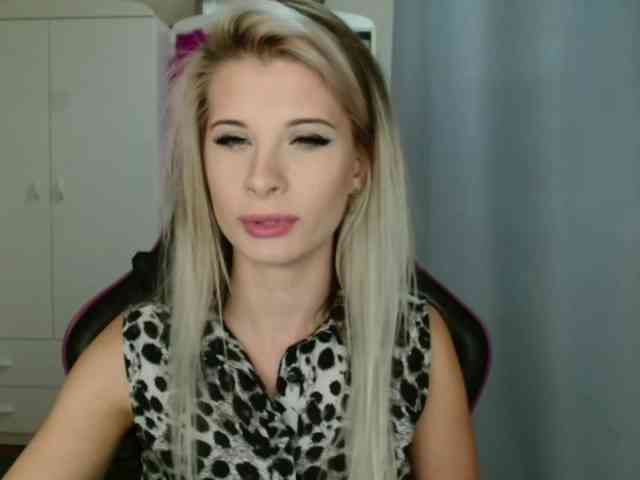 KristineNatural webcam