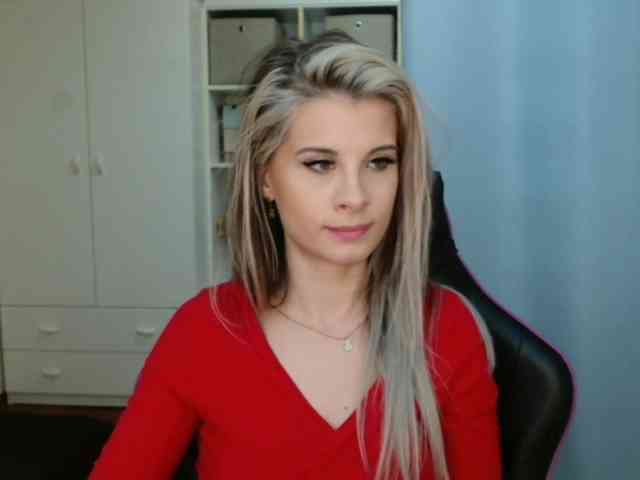 KristineNatural webcam