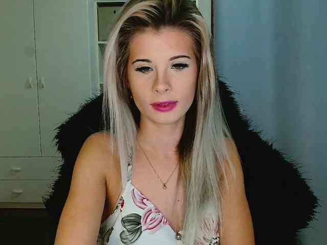 KristineNatural webcam