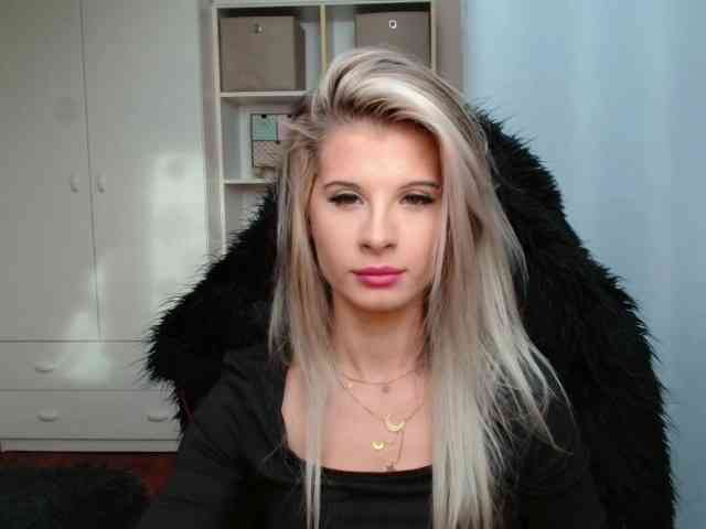 KristineNatural webcam