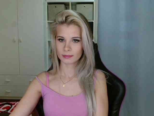 KristineNatural webcam