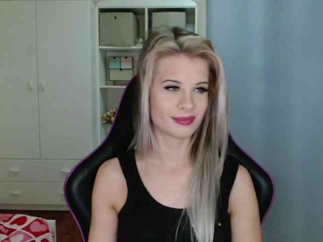 KristineNatural webcam