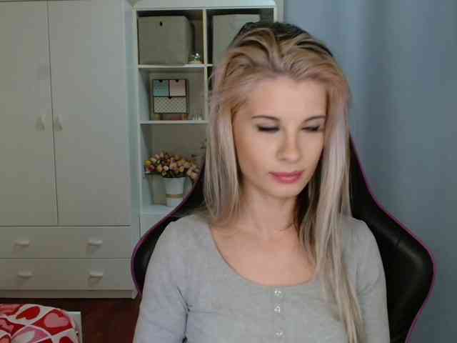 KristineNatural webcam
