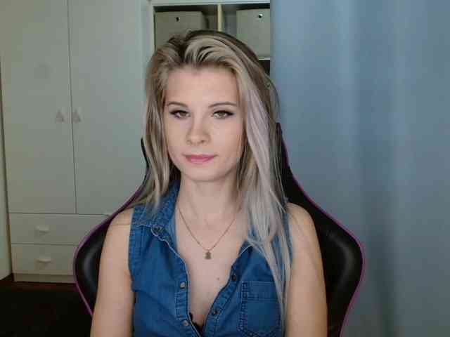 KristineNatural webcam